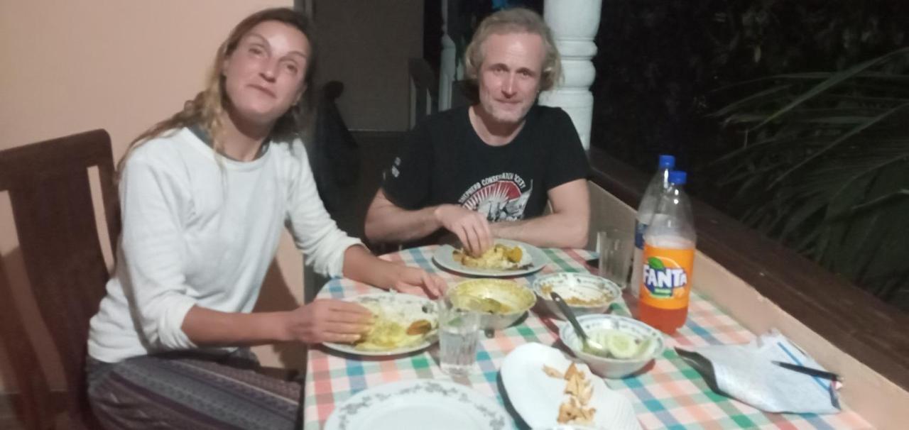 Pravindi Guest Home Mirissa Eksteriør bilde